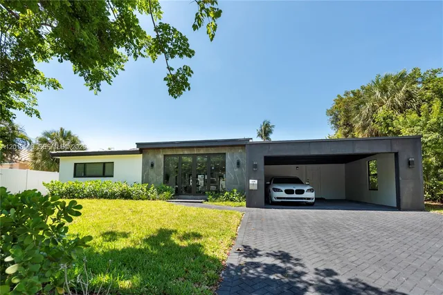 3-bedroom home at 2308 SE 18 Street, Fort Lauderdale