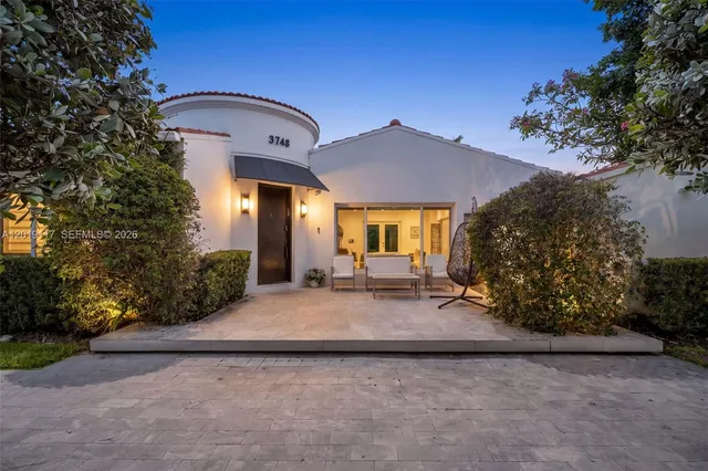 6-bedroom home at 3748 Prairie Avenue, Miami Beach