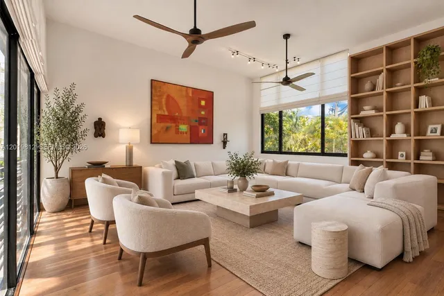 4-bedroom home at 209 E Enid Drive #36, Key Biscayne