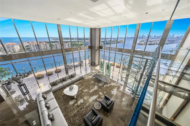 5-bedroom home at 800 S Pointe Drive #Penthouse 2204, Miami Beach