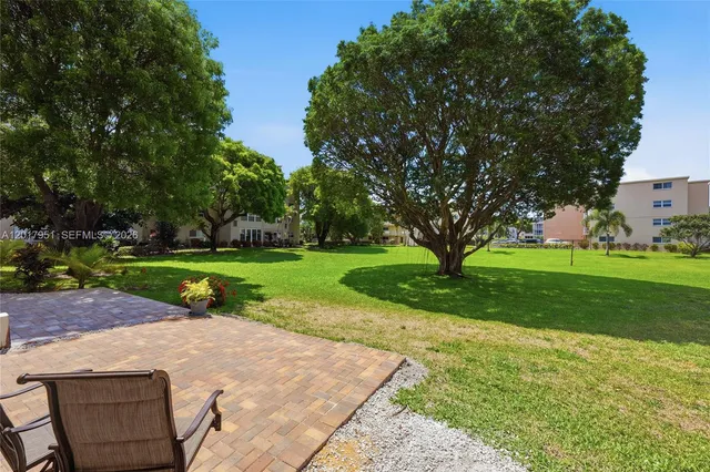 2-bedroom home at 330 NE 26th Avenue #1120, Boynton Beach