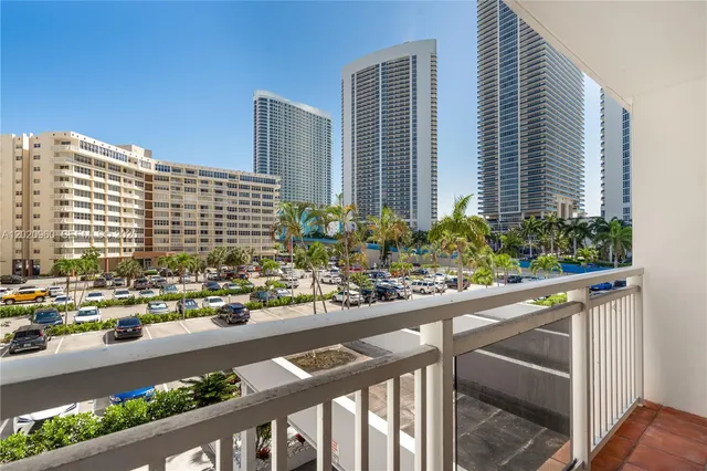 1-bedroom home at 1849 S Ocean Drive #305, Hallandale Beach