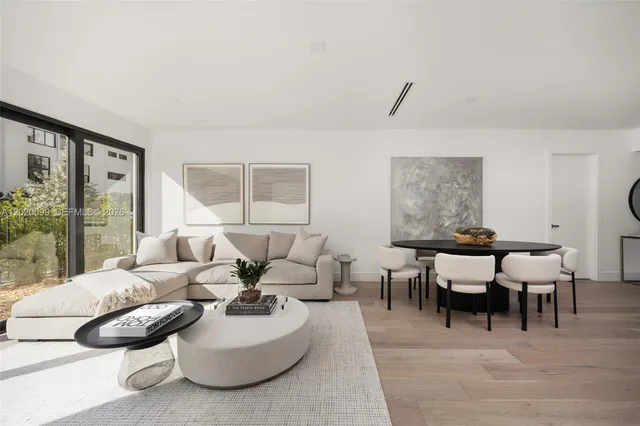 3-bedroom home at 204 Sunrise Drive #204B, Key Biscayne