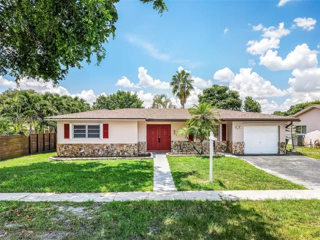 3-bedroom home at 500 NW 96th Terrace, Pembroke Pines