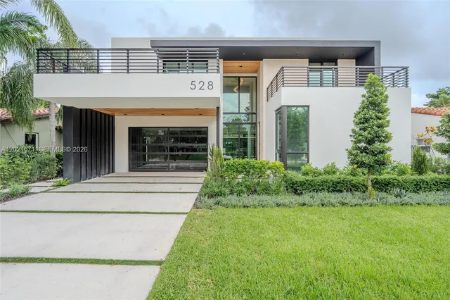 6-bedroom home at 528 NE 13th Avenue, Fort Lauderdale