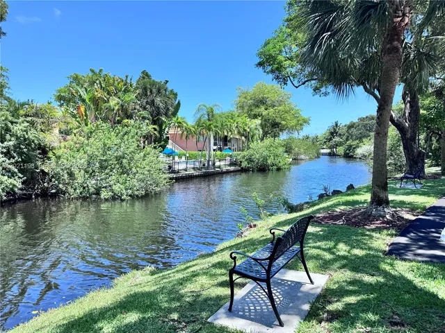 1-bedroom home at 1800 N Andrews Avenue #2E, Fort Lauderdale