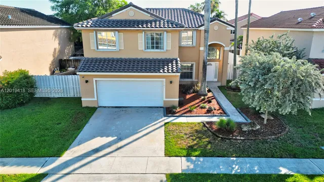 3-bedroom home at 19141 NW 12th Street, Pembroke Pines