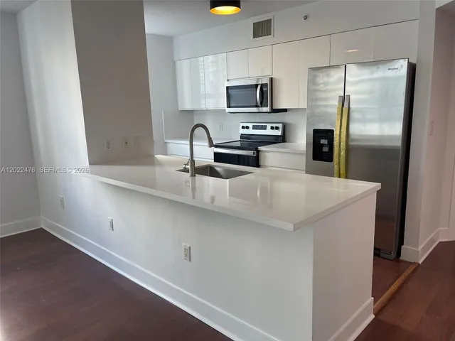3-bedroom home at 1155 Brickell Bay Drive #1102, Miami