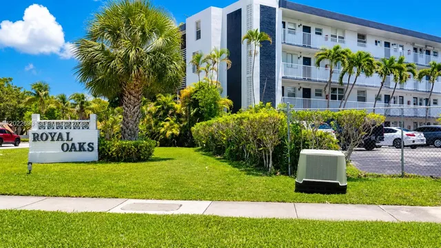 2-bedroom home at 447 NE 195th Street #117, Miami