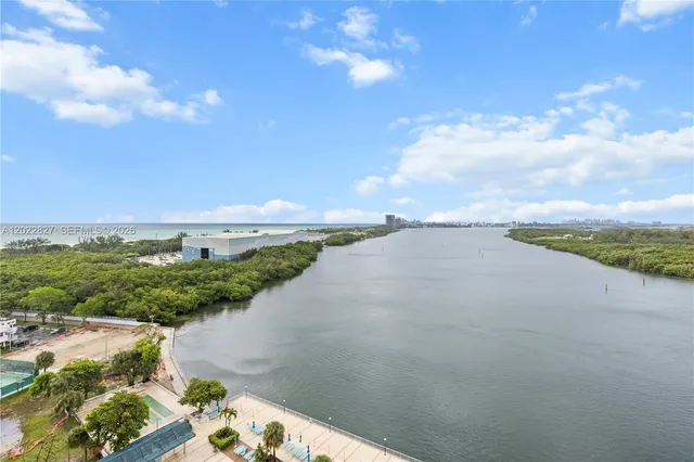 1-bedroom home at 300 Bayview Drive #1504, Sunny Isles Beach
