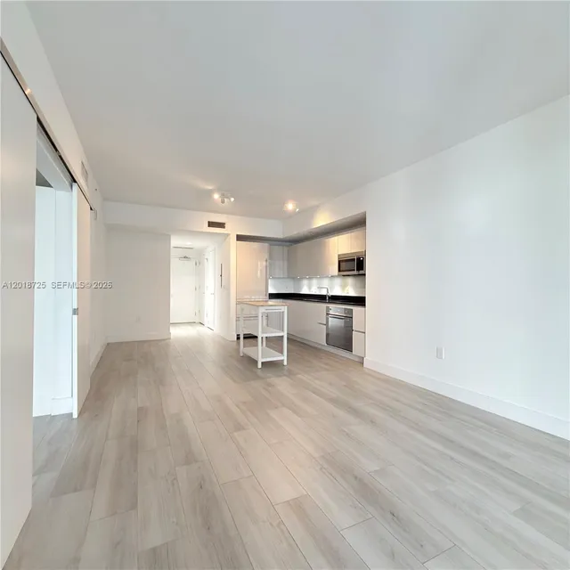 1-bedroom home at 1010 Brickell Avenue #2208, Miami