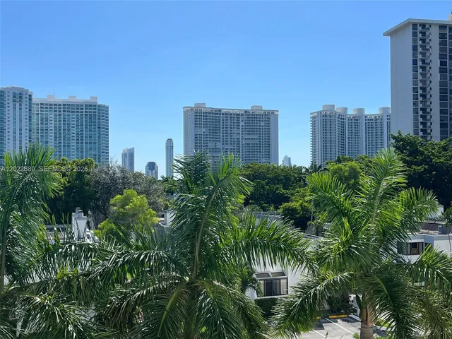 1-bedroom home at 2851 NE 183rd Street #405E, Aventura