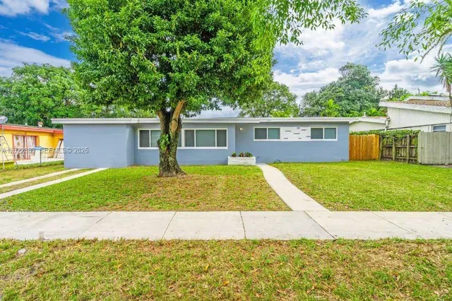 3-bedroom home at 17621 NE 7th Avenue, Miami
