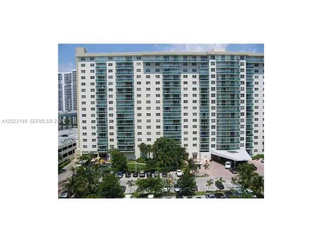 1-bedroom home at 19380 Collins Avenue #607, Sunny Isles Beach