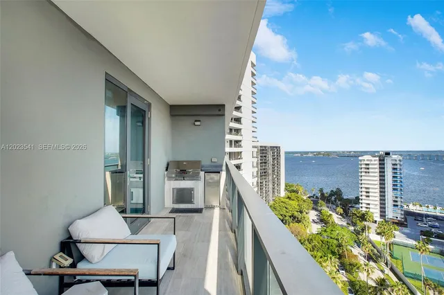 1-bedroom home at 1451 Brickell Avenue #1604, Miami