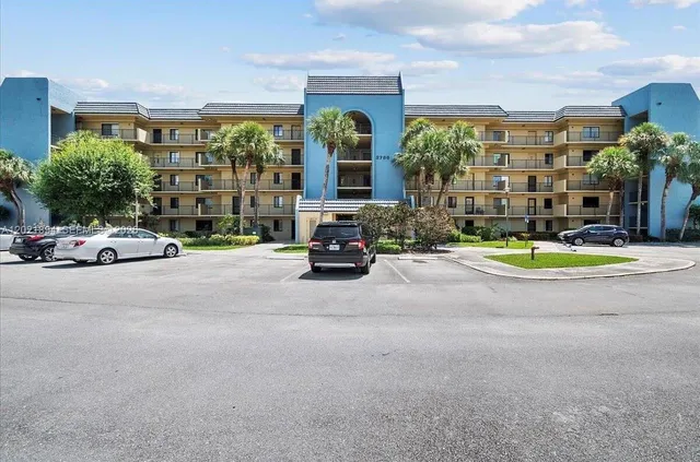 2-bedroom home at 2786 Tennis Club Drive #302, West Palm Beach
