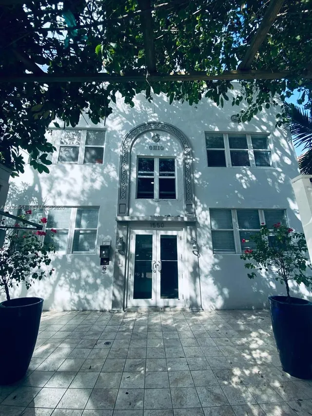 1-bedroom home at 1550 Drexel Avenue #202, Miami Beach