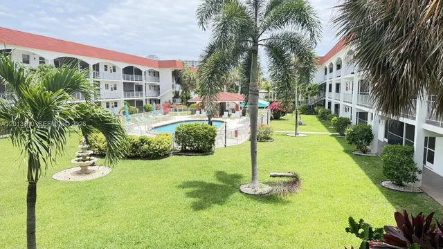 1-bedroom home at 580 Egret Drive #211, Hallandale Beach