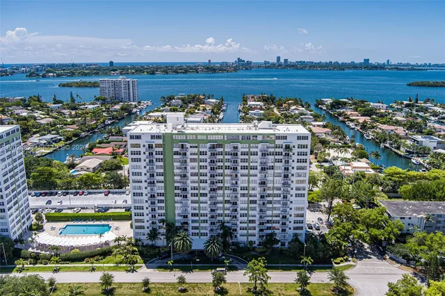 1-bedroom home at 2100 Sans Souci Boulevard #A603, North Miami