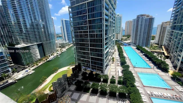 1-bedroom home at 485 Brickell Avenue #2311, Miami