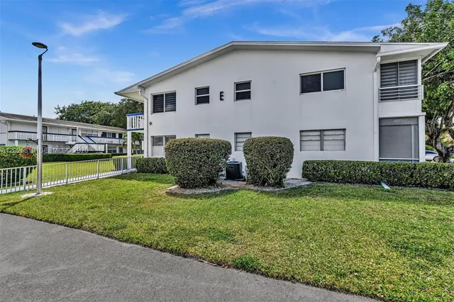 2-bedroom home at 117 Westbury #E 117, Deerfield Beach
