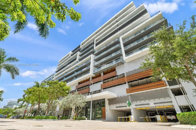1-bedroom home at 2960 NE 207th Street #1108, Aventura