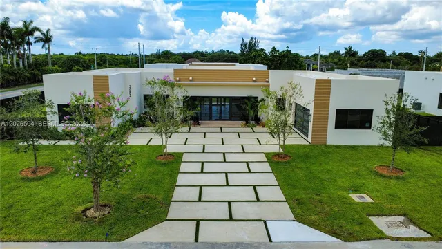 5-bedroom home at 17277 SW 288th Street, Homestead