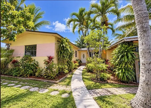 3-bedroom home at 3650 SW 39th Avenue, West Park