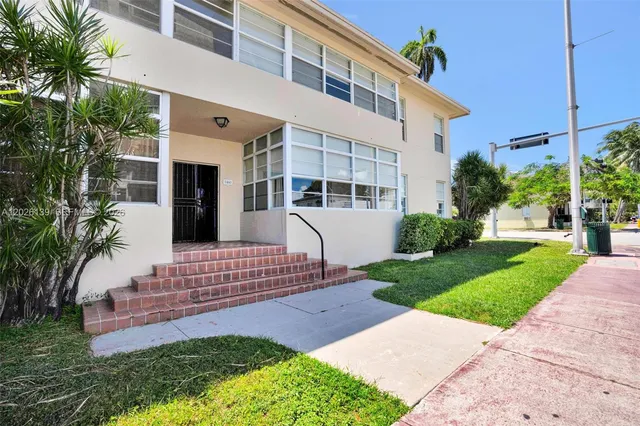2-bedroom home at 1460 West Avenue, Miami Beach