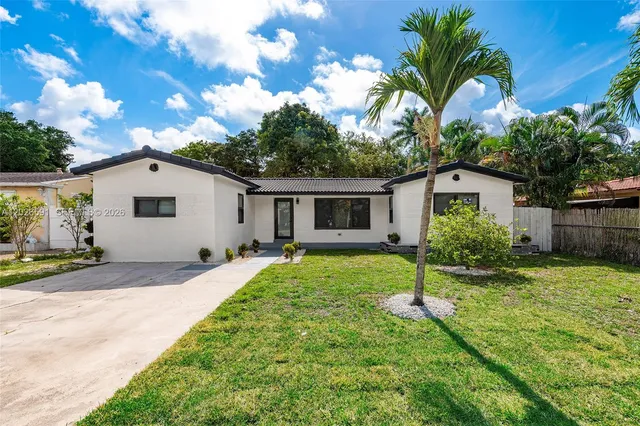 3-bedroom home at 537 S 29th Court, Hollywood