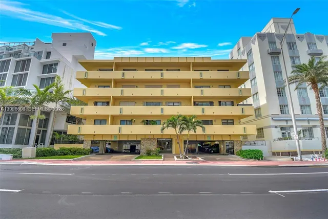 2-bedroom home at 2924 Collins Avenue #301, Miami Beach