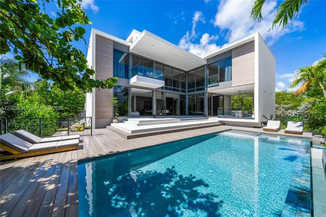 5-bedroom home at 571 Glenridge Road, Key Biscayne