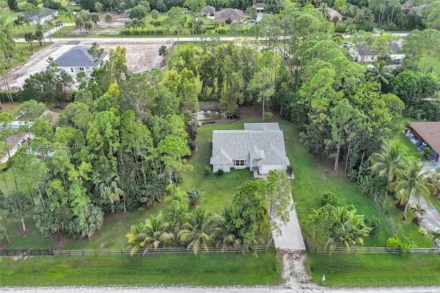 4-bedroom home at 14808 N 69th Street N, Loxahatchee