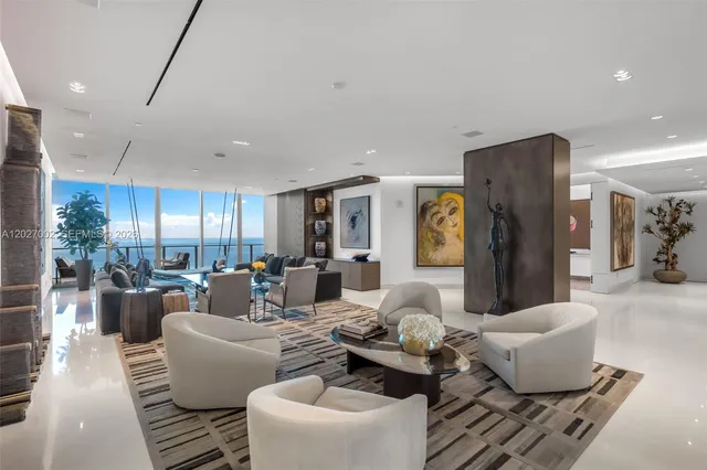 5-bedroom home at 350 Ocean Drive #LPH2N, Key Biscayne
