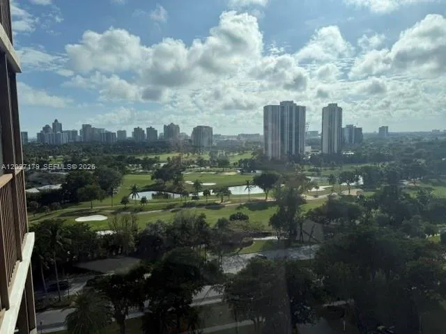 3-bedroom home at 3375 N Country Club Drive #1409, Aventura