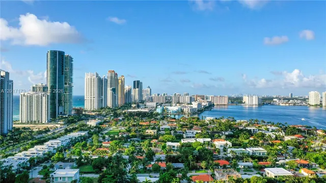1-bedroom home at 19370 Collins Avenue #621, Sunny Isles Beach