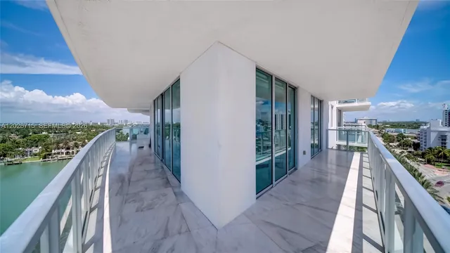 3-bedroom home at 6700 Indian Creek Dr 1102 #1102, Miami Beach