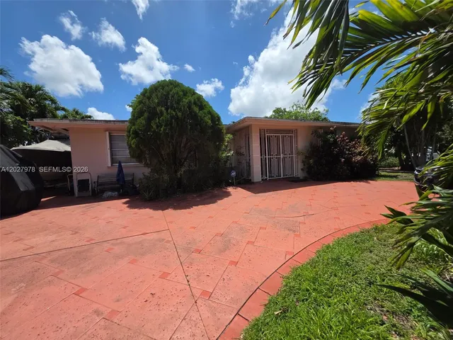 5-bedroom home at 16825 NW 74th Avenue, Hialeah