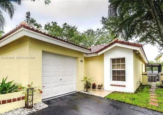 3-bedroom home at 1341 Seagrape Circle, Weston