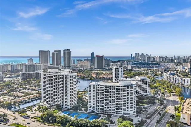 2-bedroom home at 2500 Parkview Drive #1514, Hallandale Beach