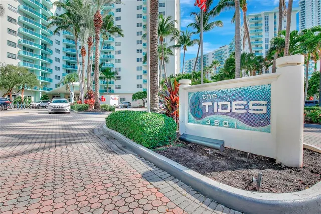 1-bedroom home at 3801 S Ocean Drive #6Z, Hollywood