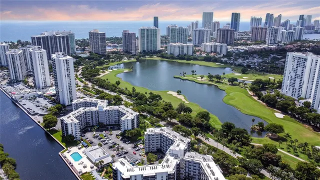 1-bedroom home at 3475 N Country Club Drive #503, Aventura