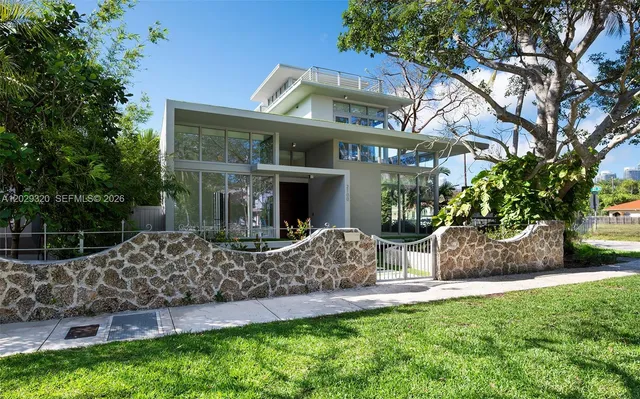 6-bedroom home at 2100 S Miami Avenue, Miami