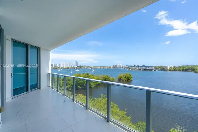 3-bedroom home at 17111 Biscayne Boulevard #506, North Miami Beach