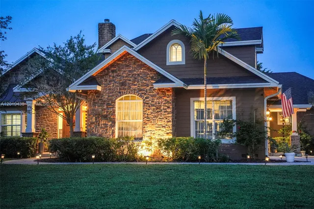 6-bedroom home at 2640 SW 137th Terrace, Davie