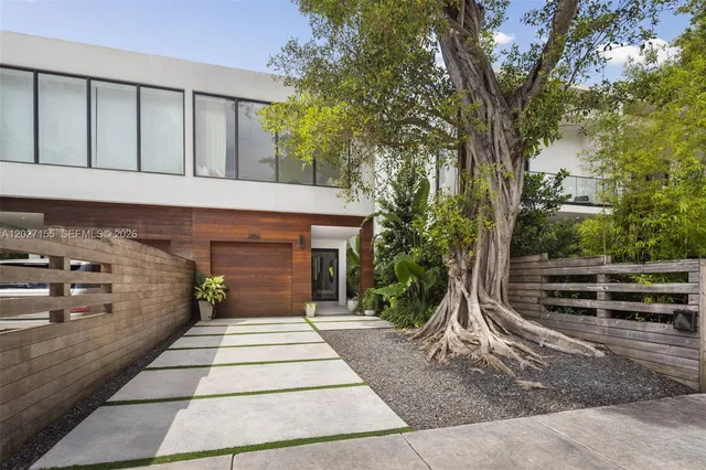 4-bedroom home at 2986 Coconut Avenue, Coconut Grove