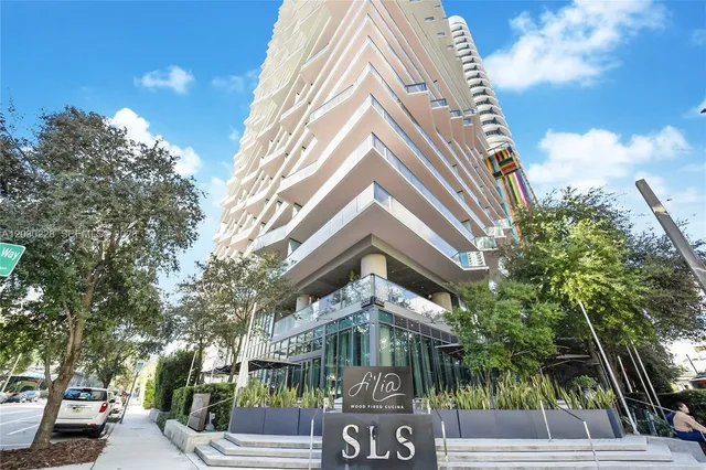 3-bedroom home at 1300 S Miami Avenue #1705, Miami
