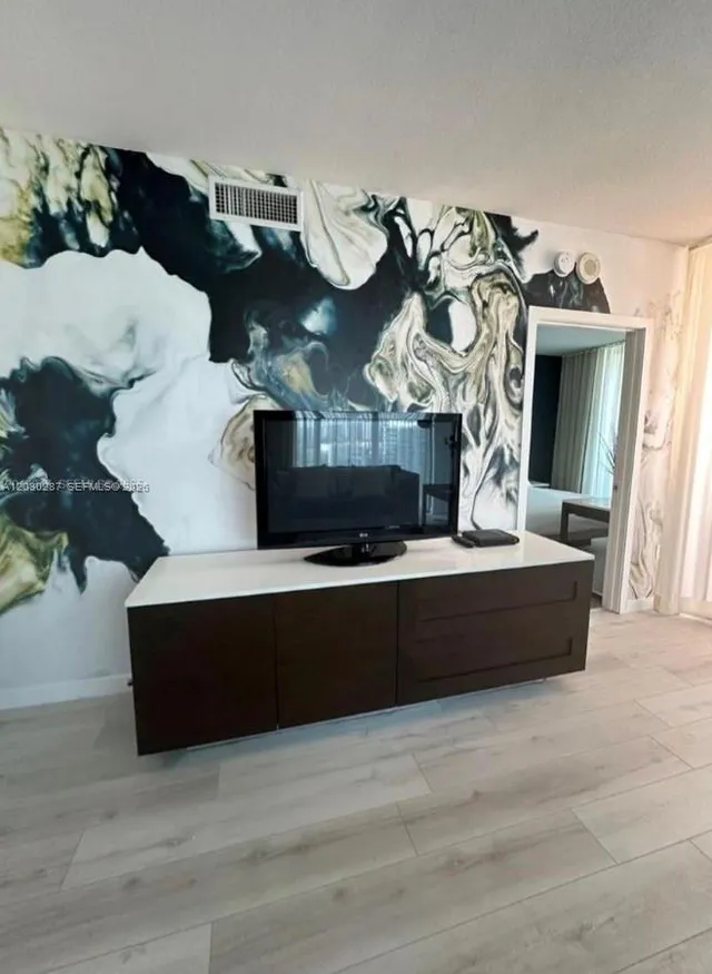 2-bedroom home at 17315 Collins Avenue #1406, Sunny Isles Beach