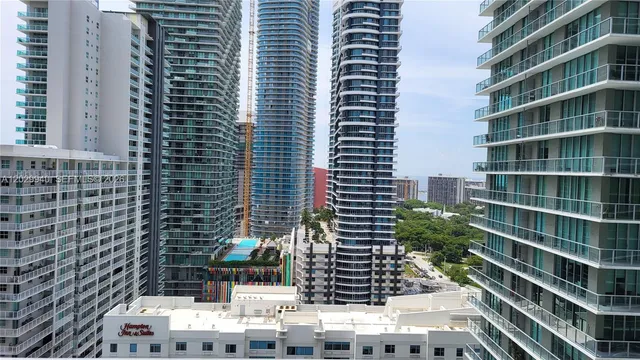 1-bedroom home at 1111 SW 1 Avenue #2718N, Miami
