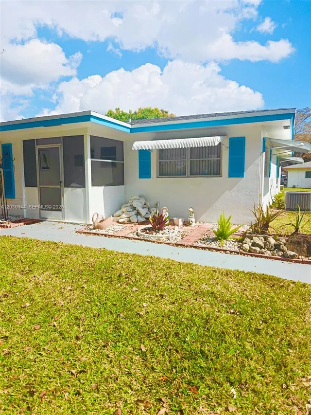 2-bedroom home at 1140 NW 85th Avenue, Plantation